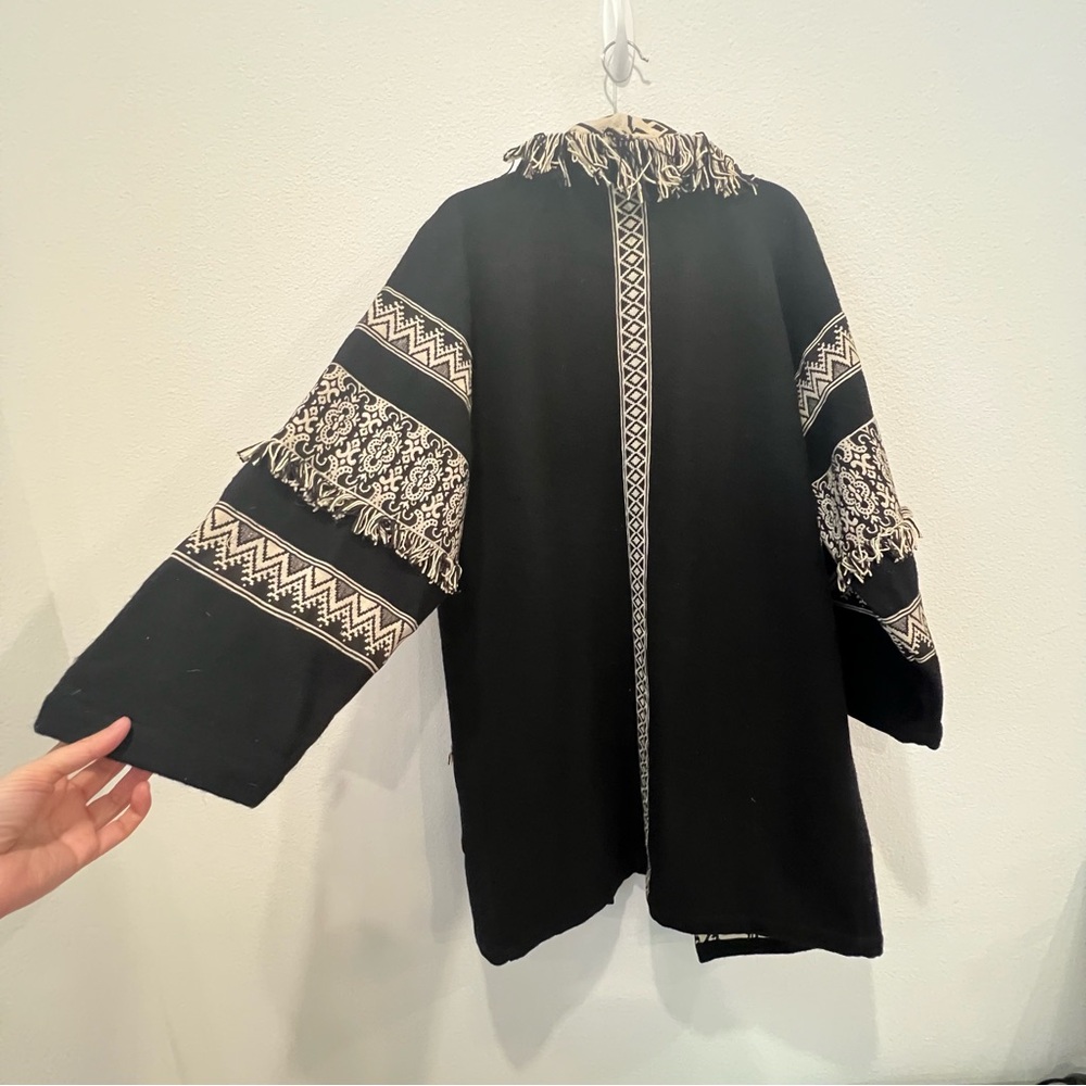 Passports Pier 1 Imports Vintage Wool Tribal Western Open Long Coat Frin… - Picture 8 of 12